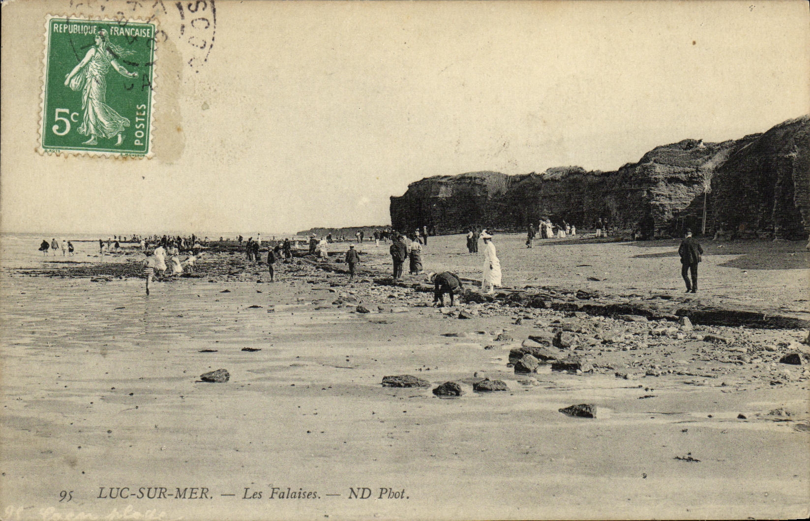 CPA Luc Sur Mer les Falaises 