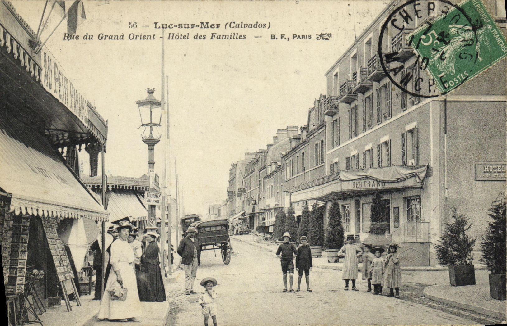 CPA Luc Sur Mer Rue du Grand Orient Hotel des familles TOP