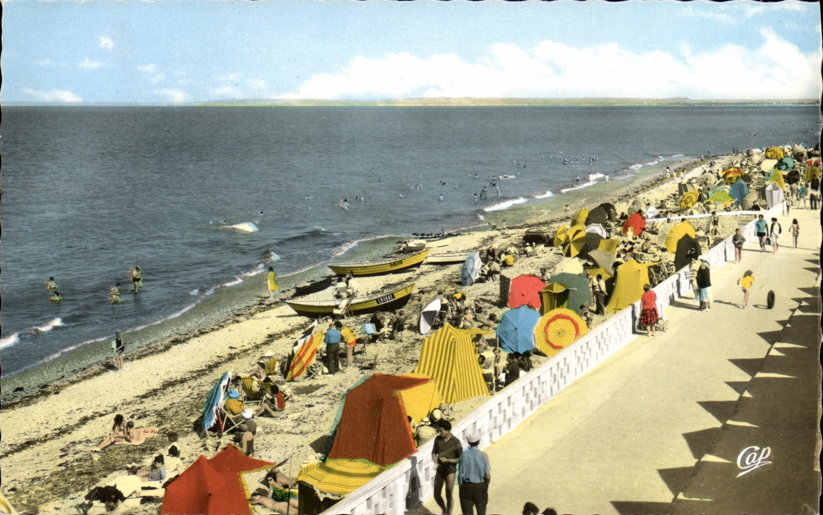 POSTAL MODERNA Lucas en Mer la playa tiene L hora del bano