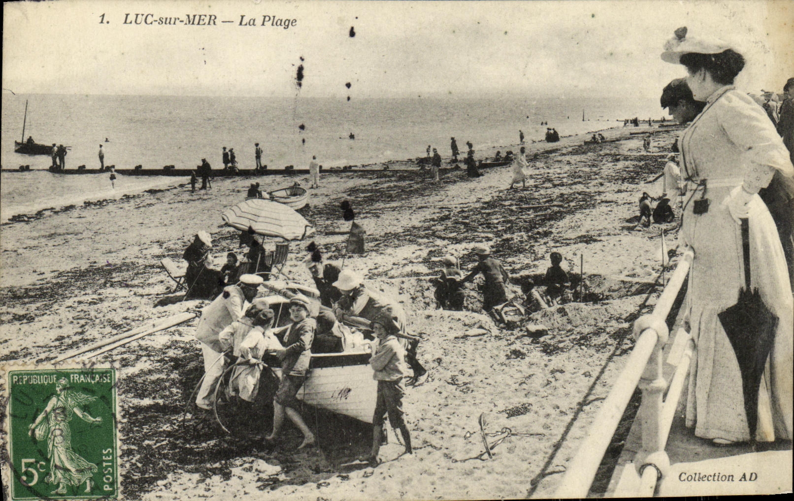 POSTAL Lucas de la VENDIMIA en el mar la mujer del barco de los ninos de la playa