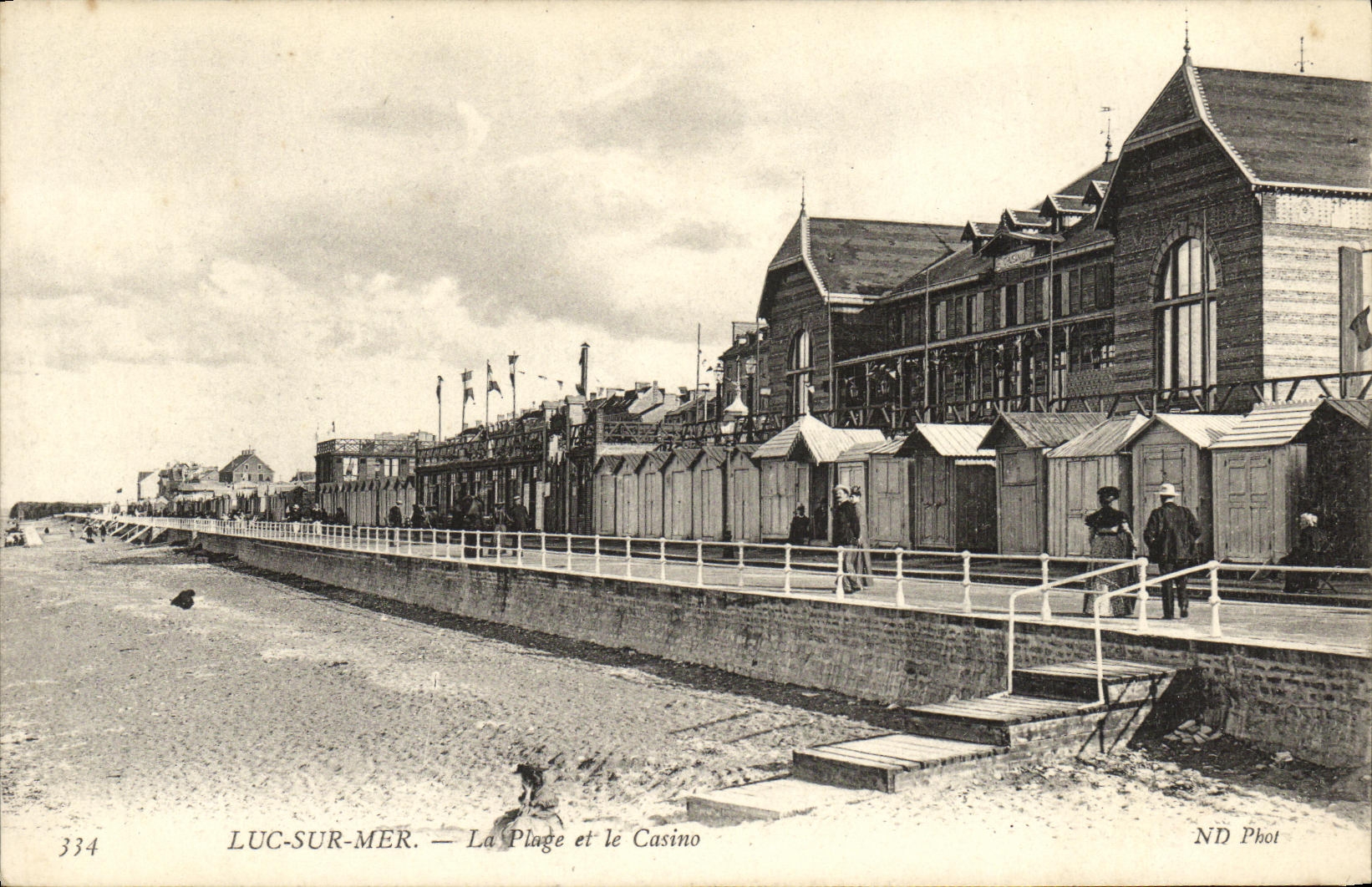CPA Luc Sur Mer La Plage et la Casino