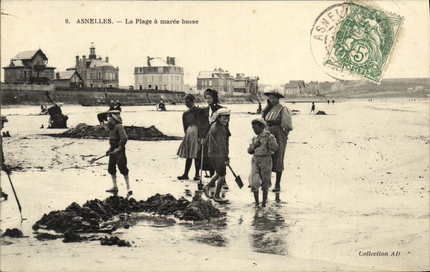 VINTAGE POSTCARD Asnelles the Beach has Low tide Children