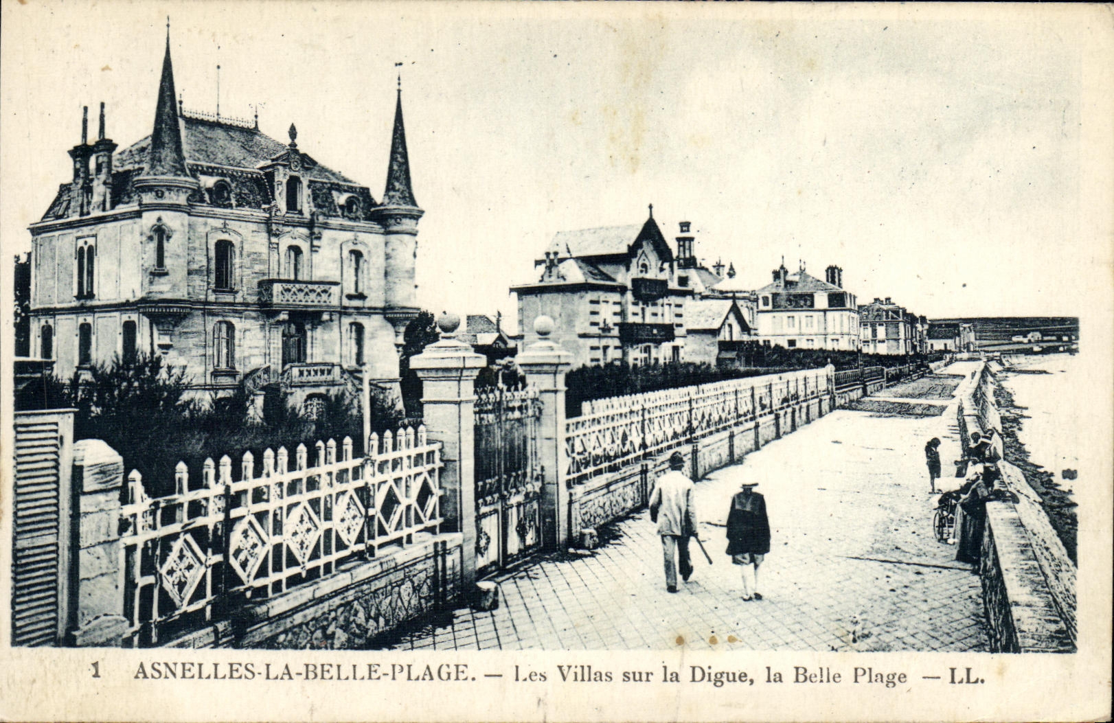 VINTAGE POSTCARD Asnelles On Sea Villas on the Dam the Beautiful Beach