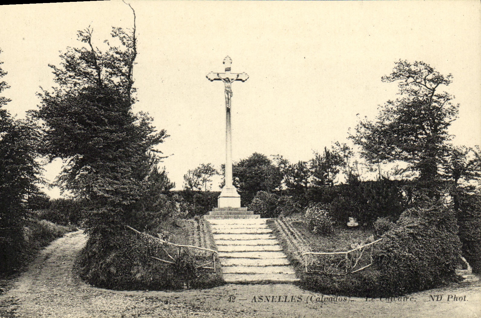 VINTAGE POSTCARD Asnelles the martyrdom