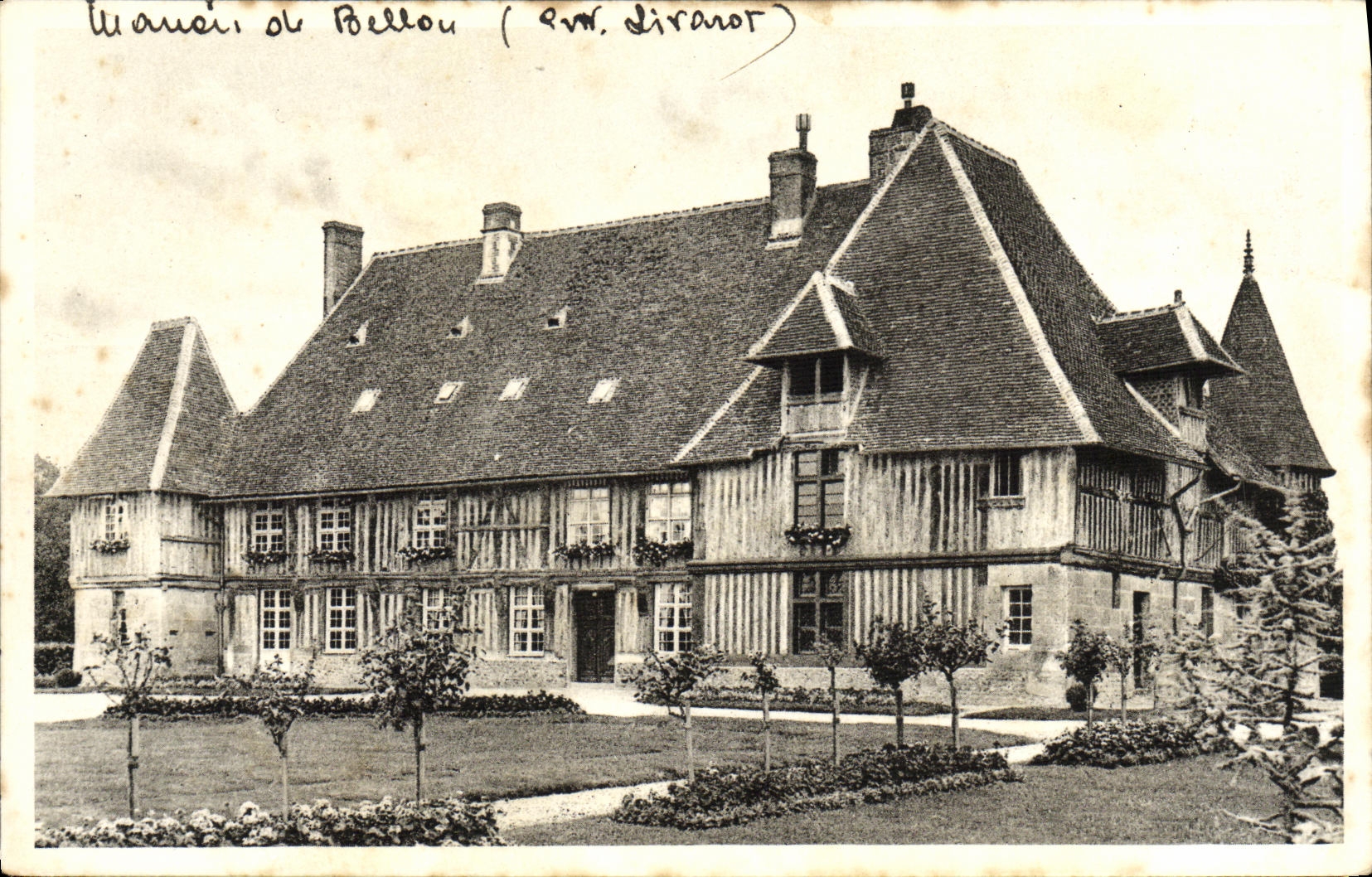 CPA Environs de Livarot Manoir de Bellou Facade Meridionale
