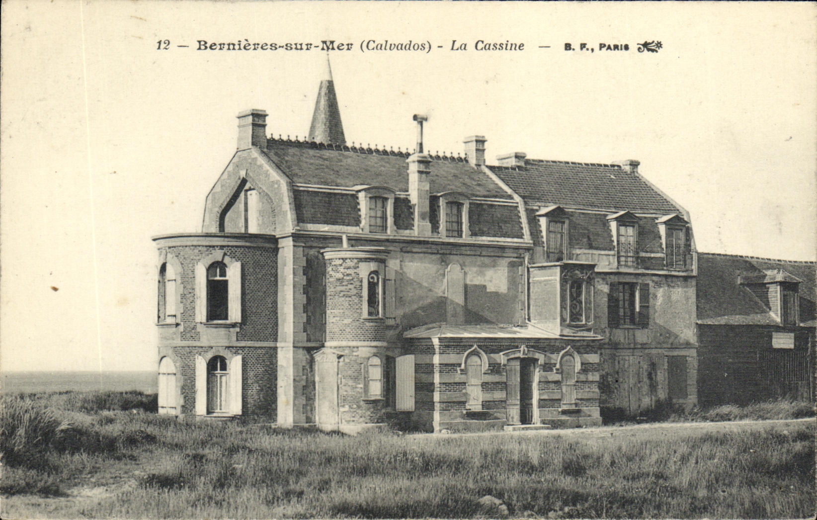 VINTAGE POSTCARD Berniers On Sea Cassine