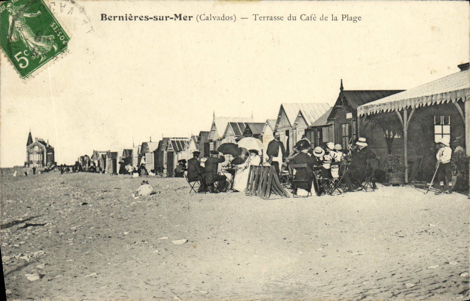 CPA Bernieres Sur Mer Terrasse du Cafe de la Plage