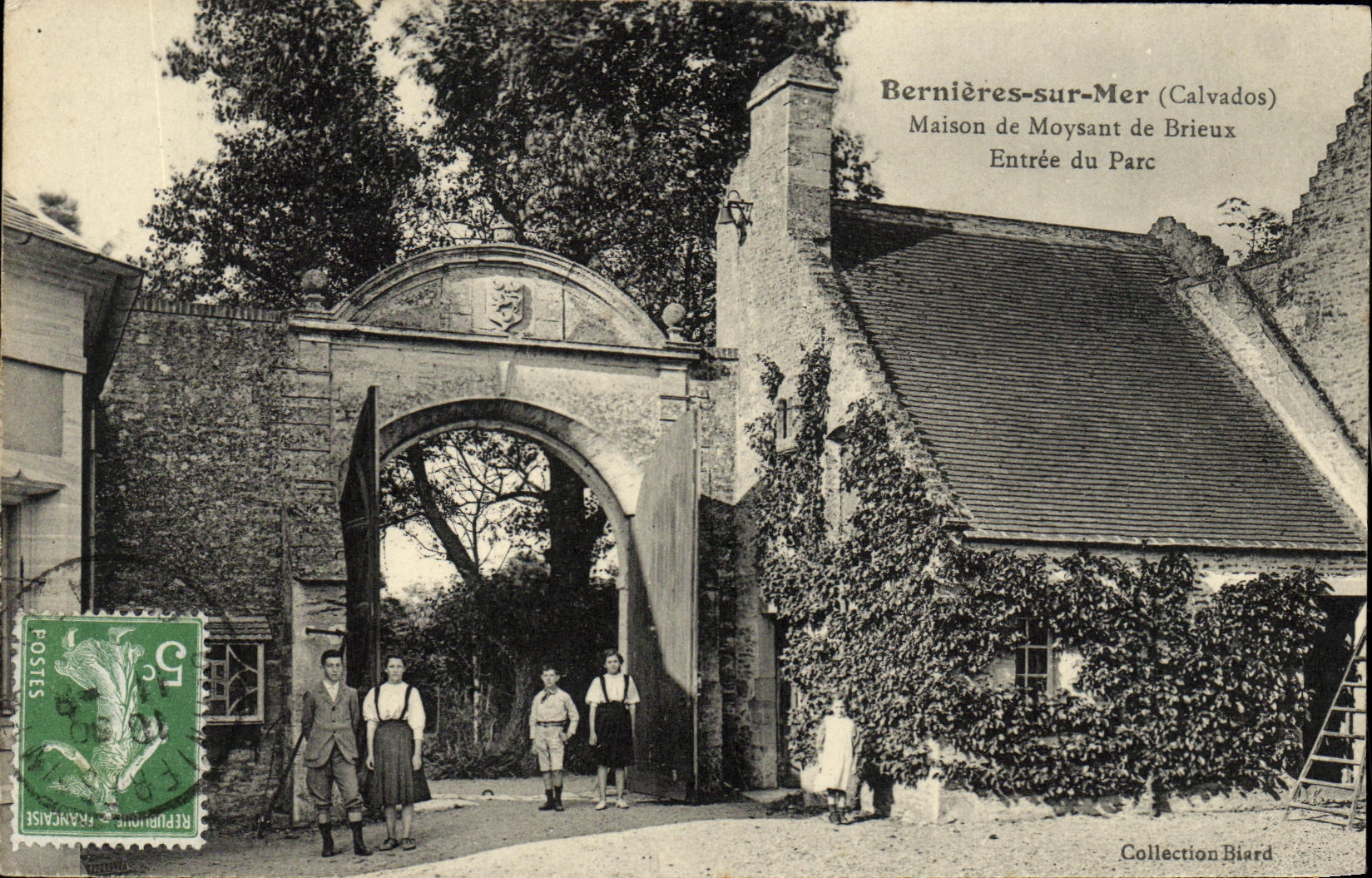 CPA Bernieres Sur Mer Maison de Moysant de Brieux Entree du parc