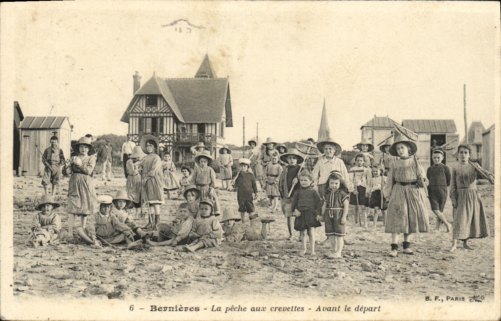 VINTAGE POSTCARD Bernieres Fishing with shrimps Before the departure Children