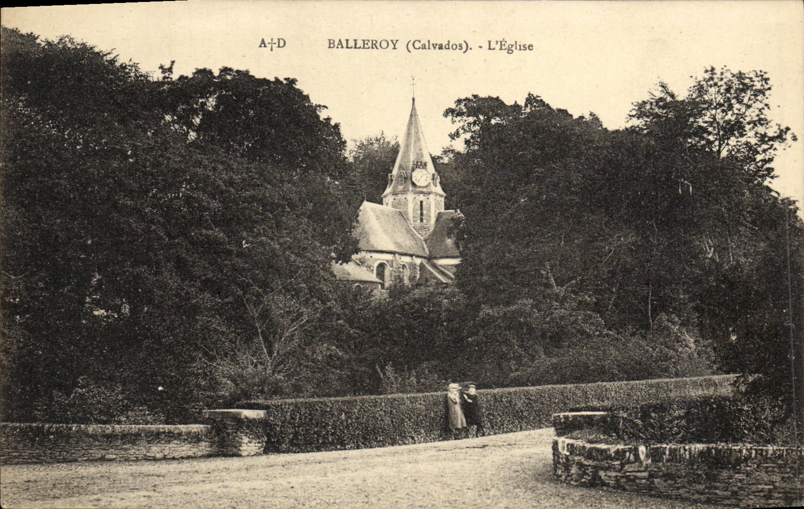 VINTAGE POSTCARD Balleroy L Church