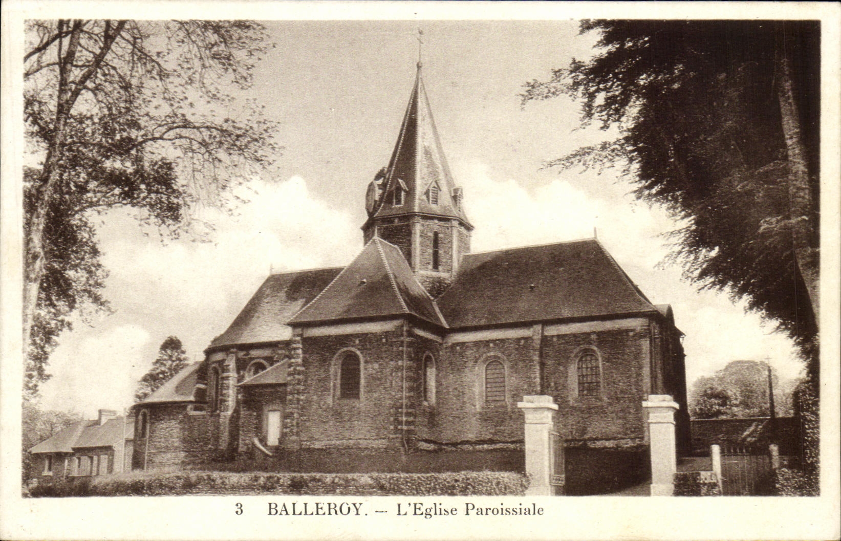 CPA Balleroy L Eglise Paroissiale