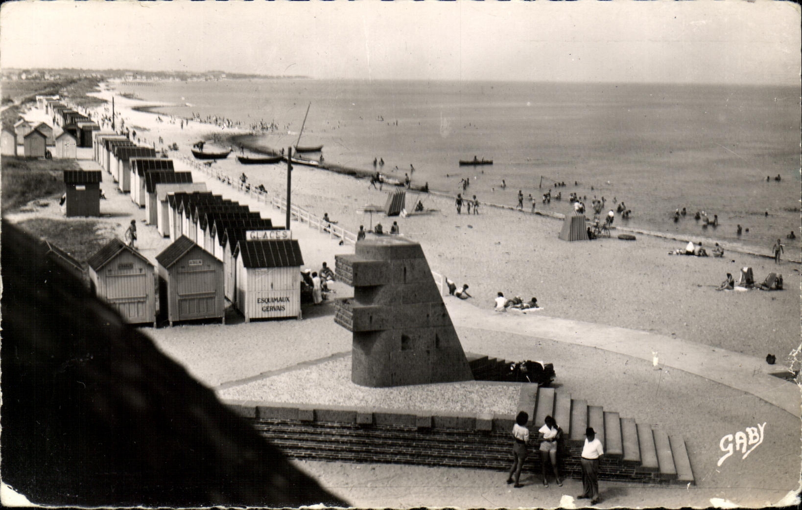MODERN CARD Bernieres on Sea the Beach and the Commemaratif Monument of the Unloading of the allied Armies Militaria