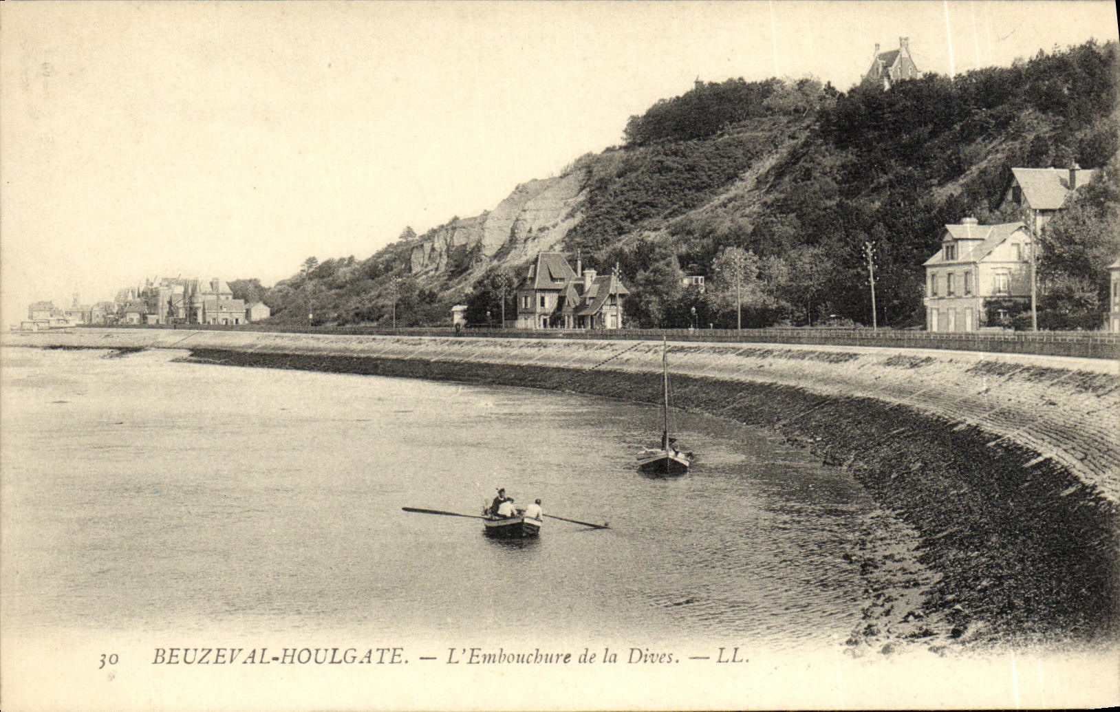 VINTAGE POSTCARD Beuzeval Houlgate L Mouth the Divine ones