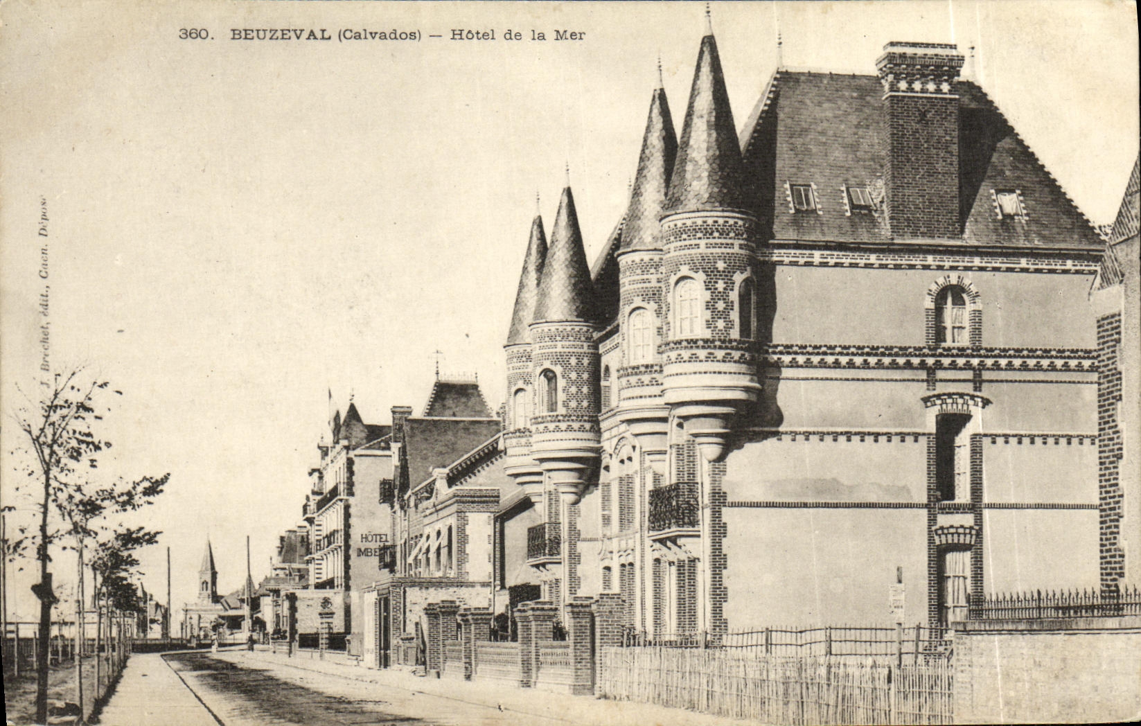 VINTAGE POSTCARD Beuzeval Hotel of the Sea