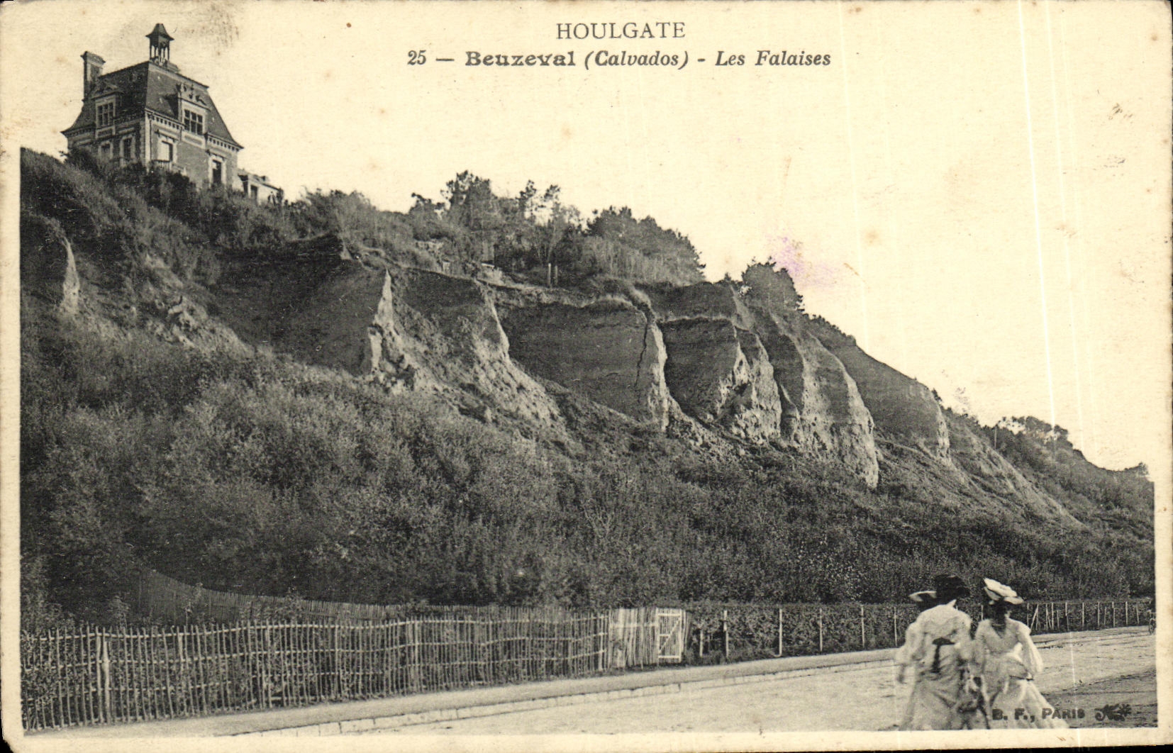VINTAGE POSTCARD Beuzeval Cliffs