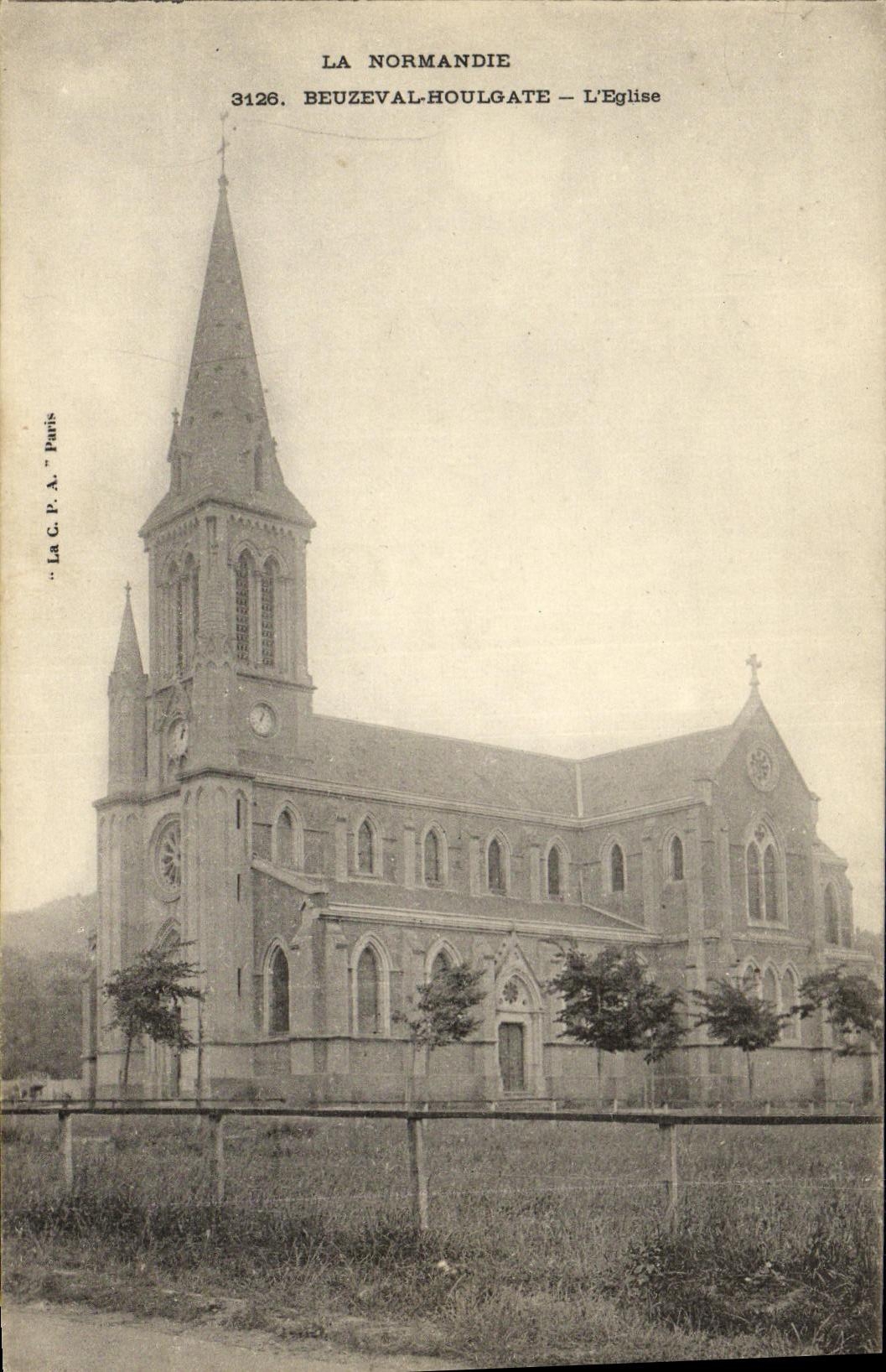 VINTAGE POSTCARD Beuzeval Houlgate L Church