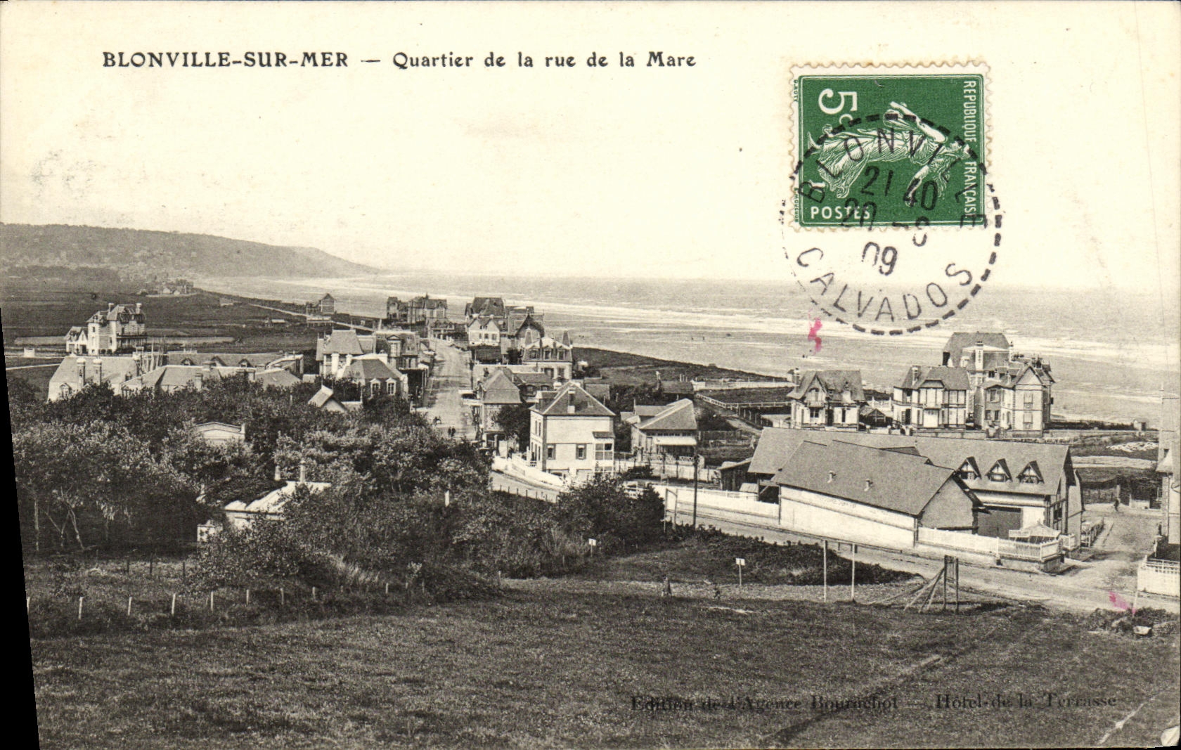 VINTAGE POSTCARD Blonville on Sea District of the street of the Pond