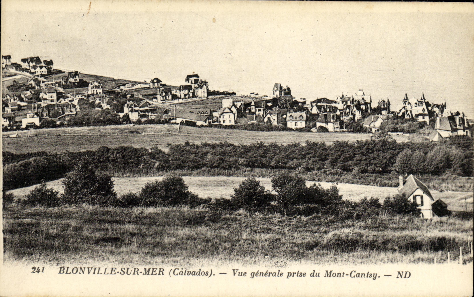 CPA Blonville sur Mer Vue generale prise du Mont Canisy