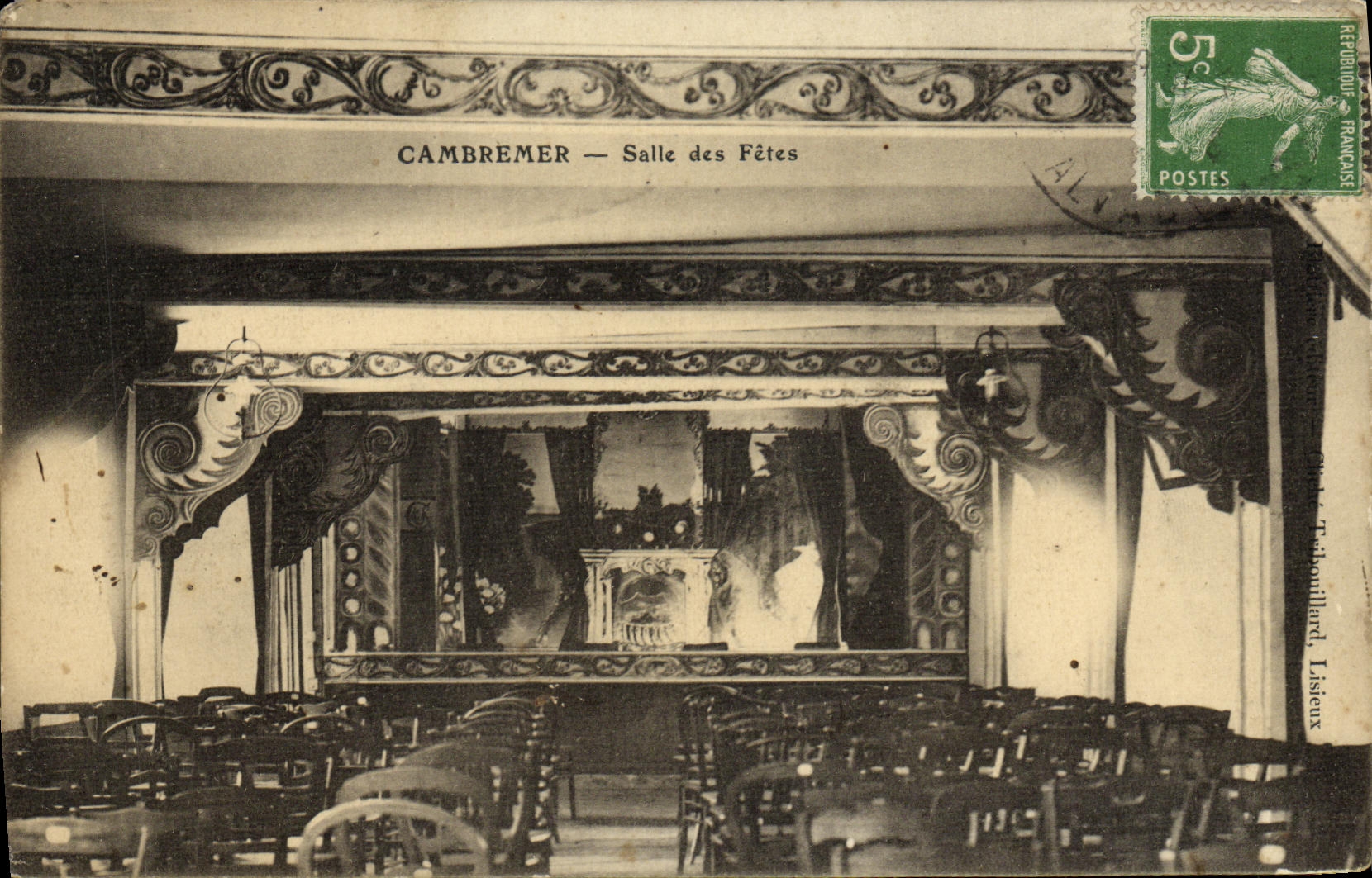 CPA Cambremer Salle des Fetes Theatre
