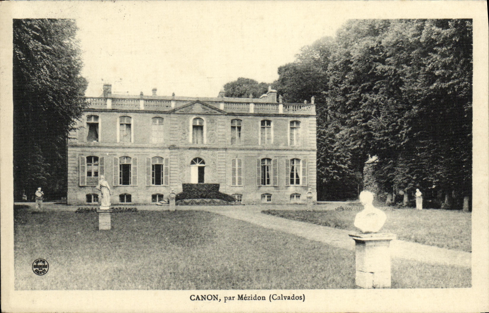 VINTAGE POSTCARD Gun close Mezidon