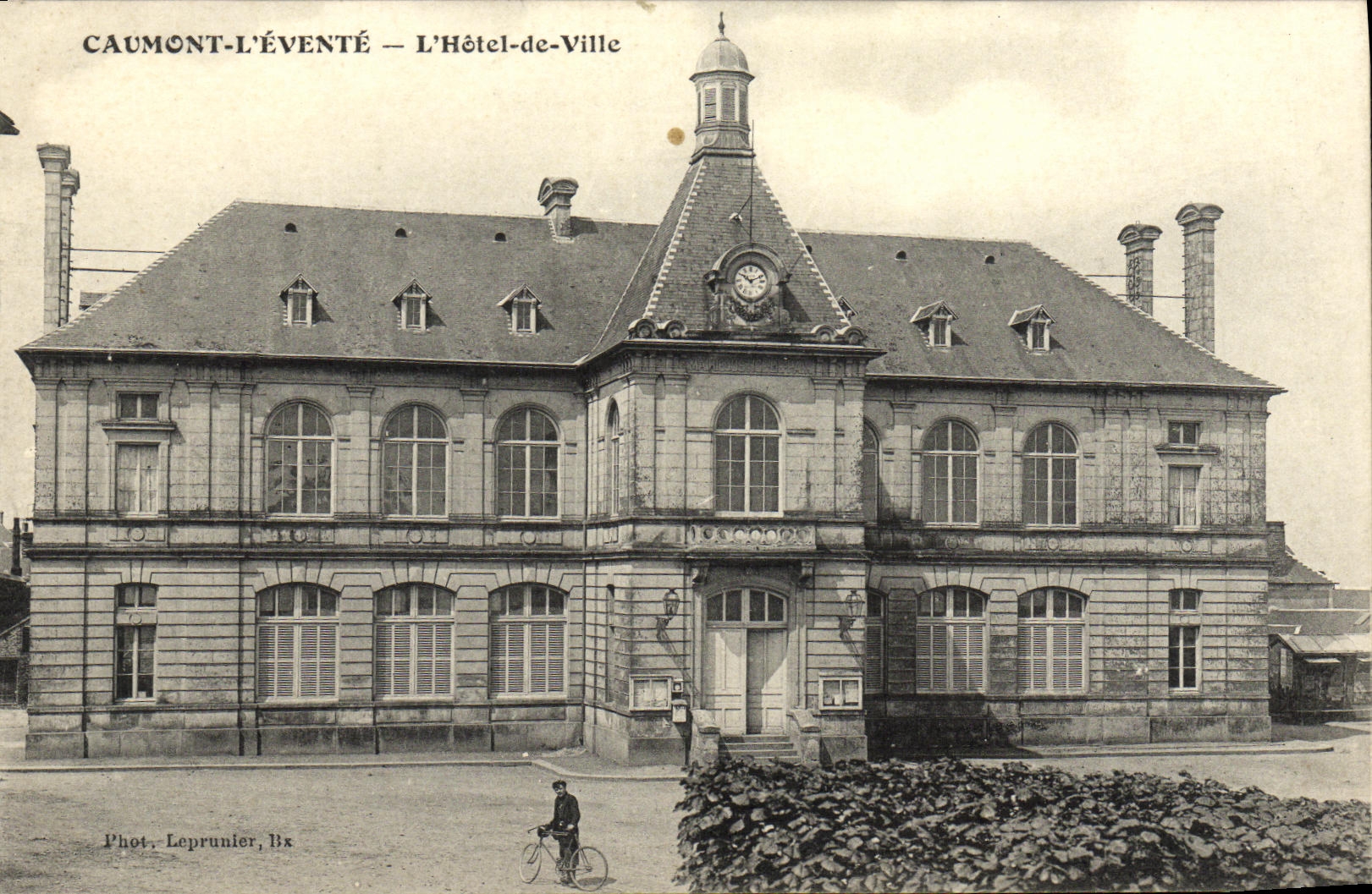 CPA Caumont L Evente L Hotel de Ville