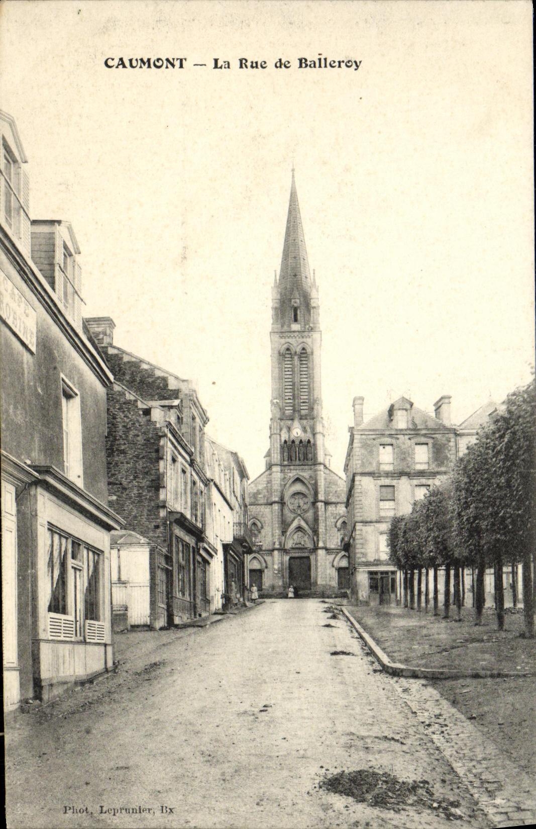 VINTAGE POSTCARD Caumont the Street of Balleroy