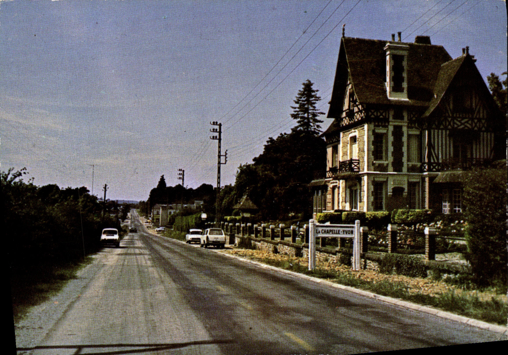 MODERN CARD Vault Yvon Trunk road