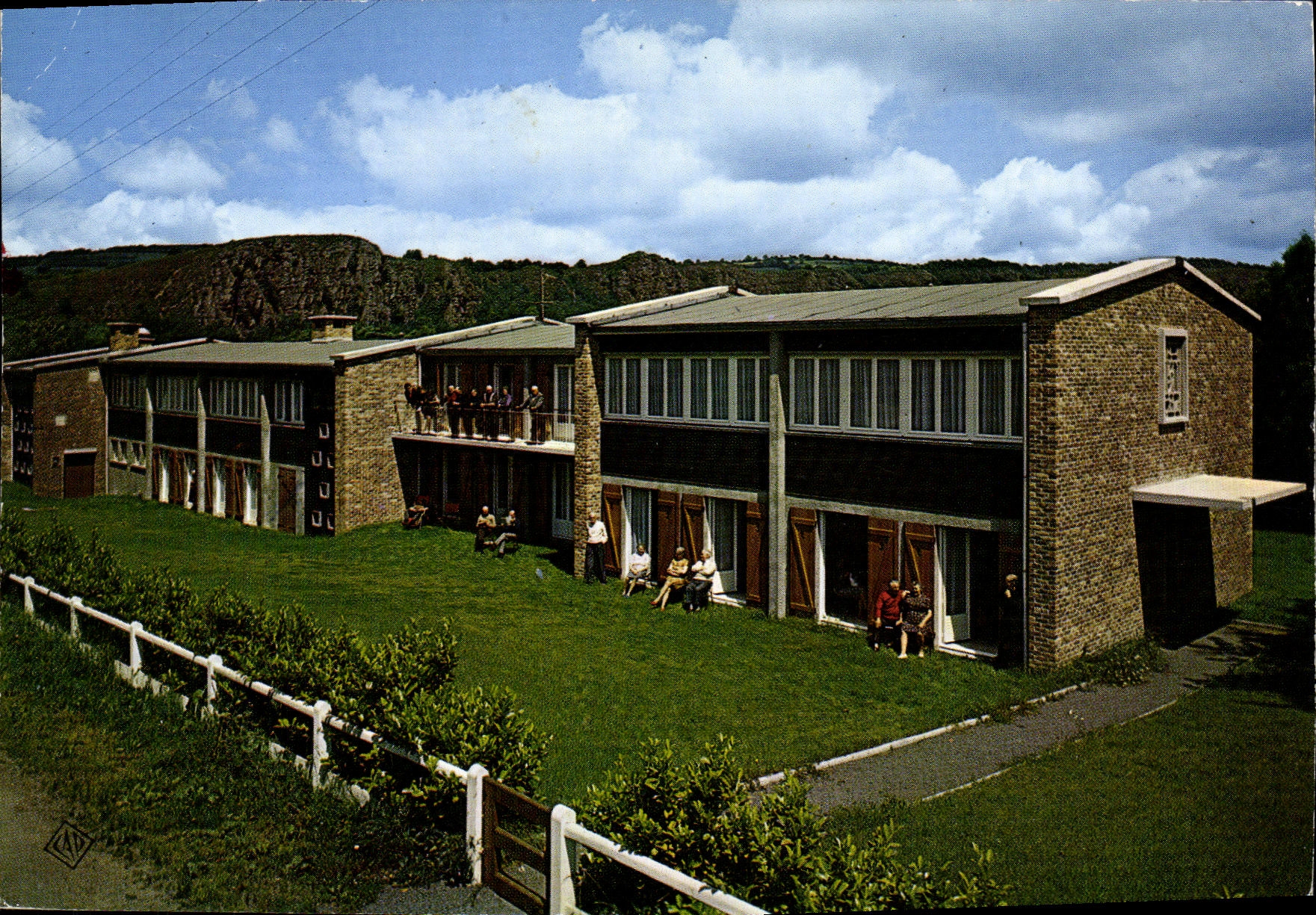 CPM La Suisse Normande Clecy Maison Familiale de Vacances Tourisme et Travail