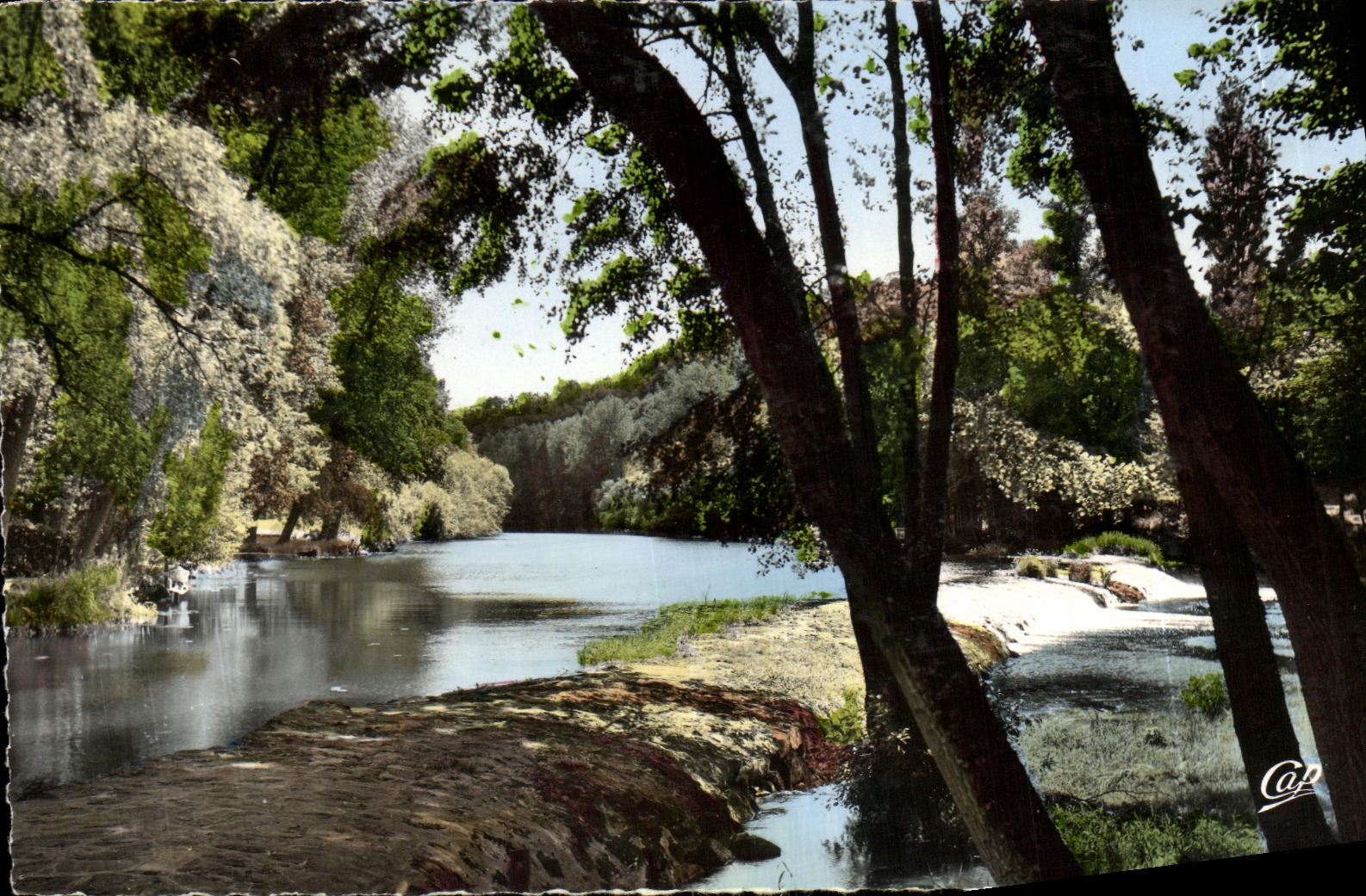 CPM Clecy Le Moulin de Vey le Barrage 