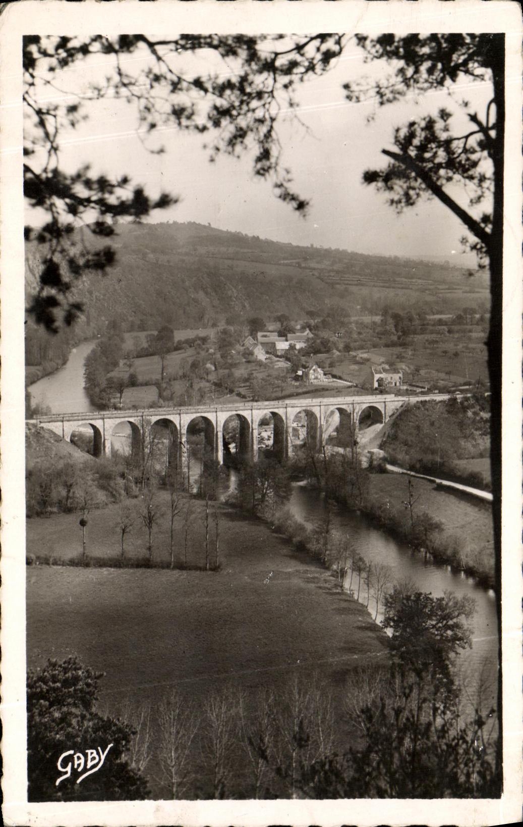 MODERN CARD Clecy the Viaduct of the Moor
