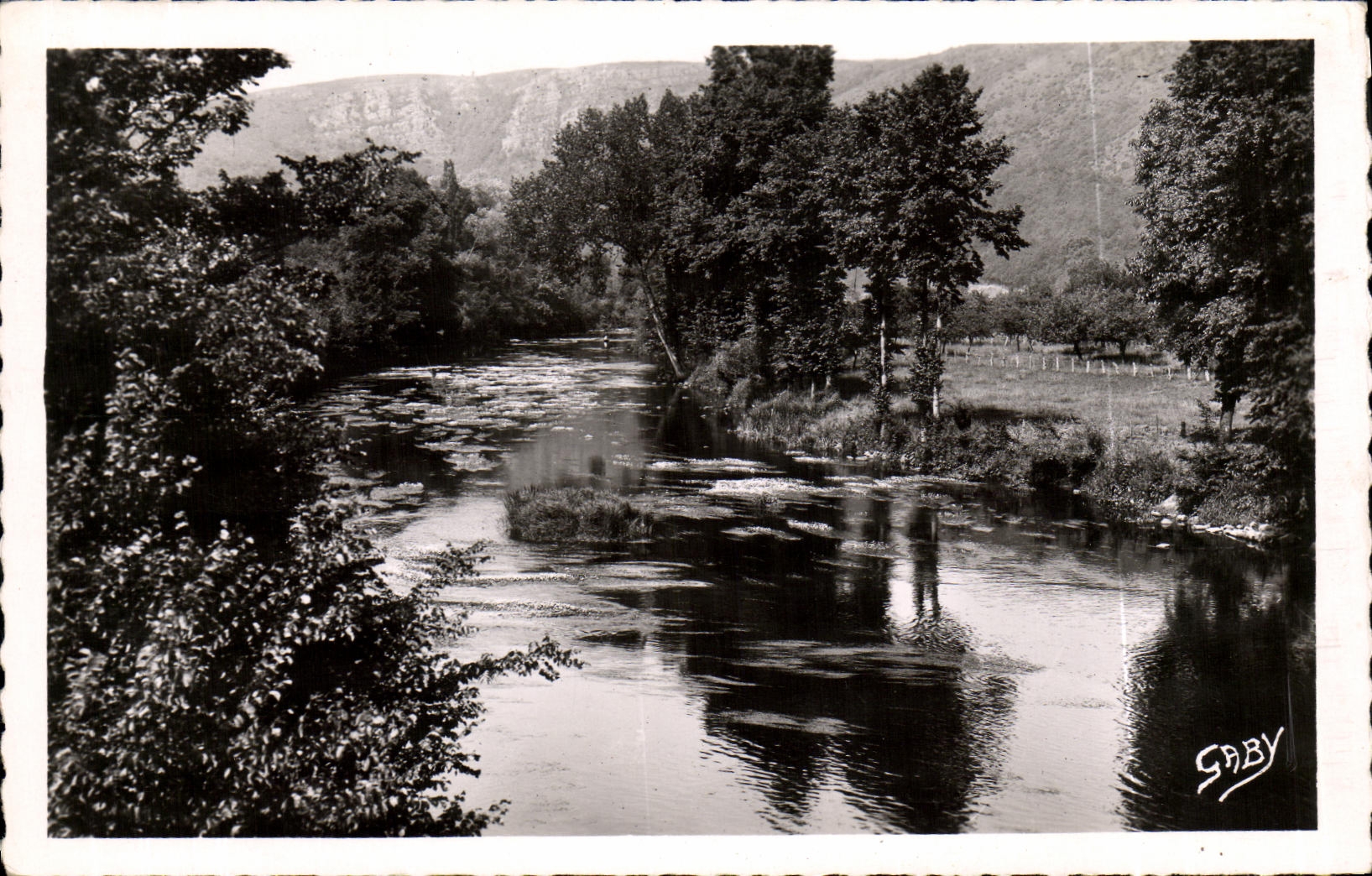 CPM Clecy Les rives du Vey