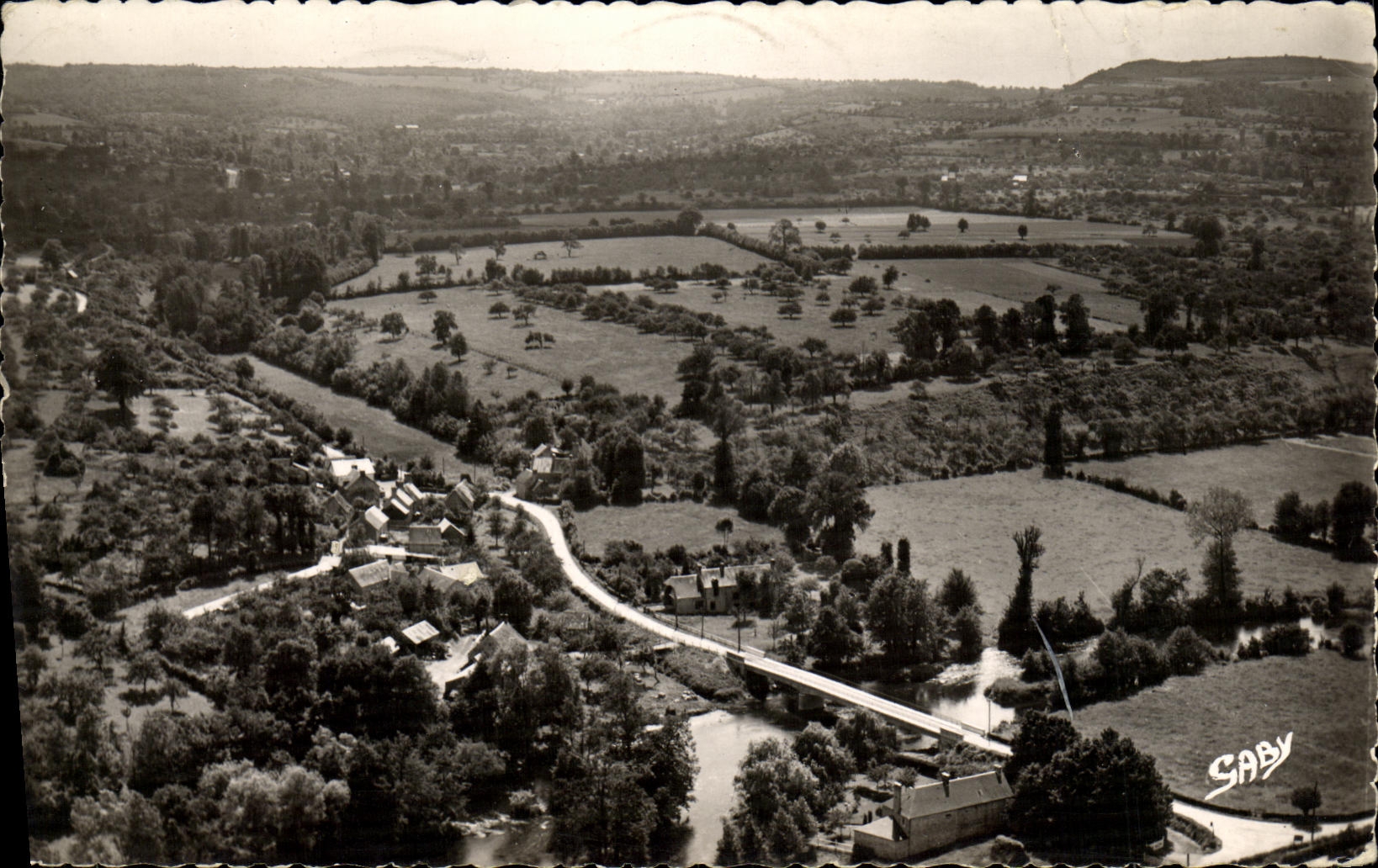 CPM Clecy Le Pont de Cantepie et l Eminence