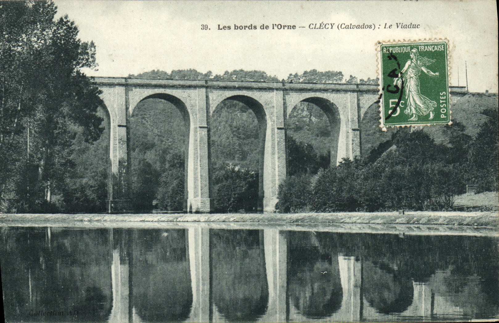 CPA Les bords de l Orne Clecy Le Viaduc