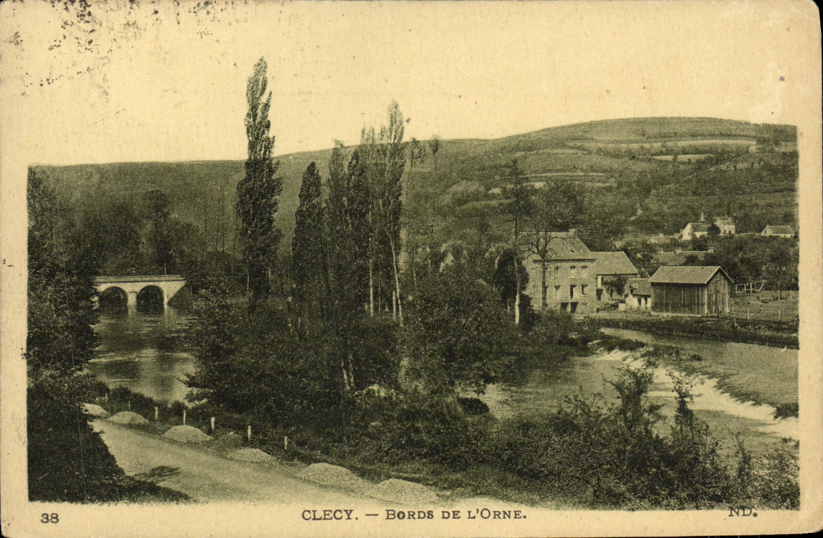 CPA Clecy Bords de l Orne