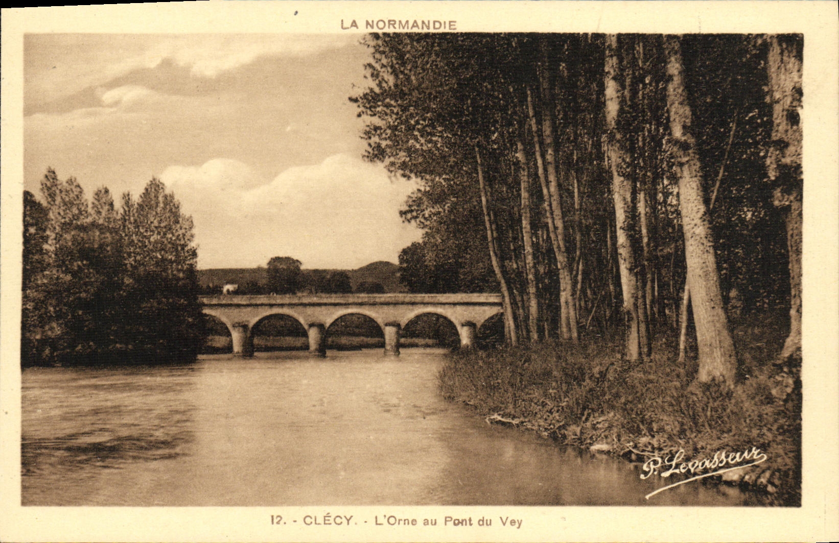 CPA Clecy L Orne au Pont du Vey