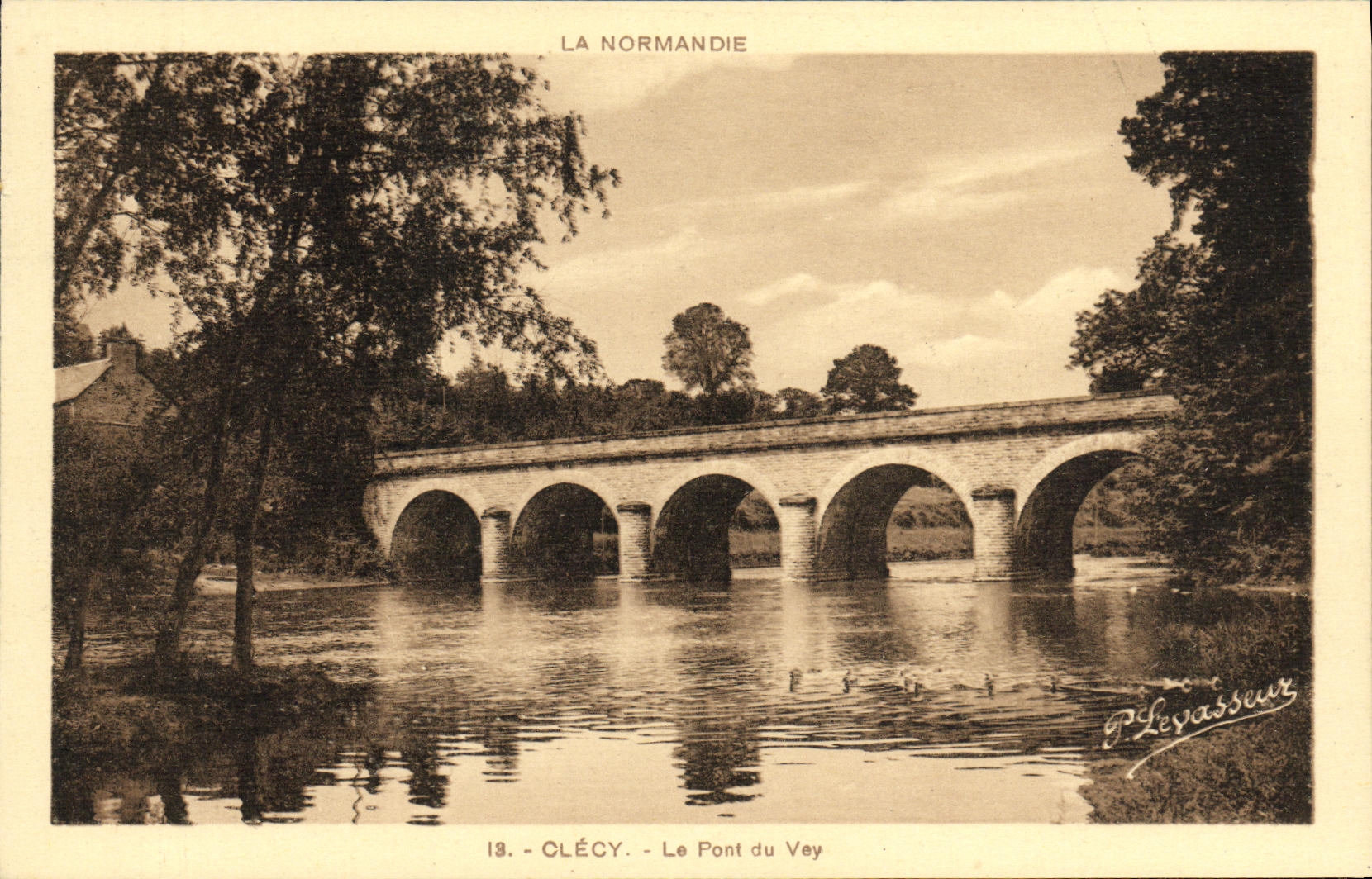 VINTAGE POSTCARD Clecy the Bridge of Vey
