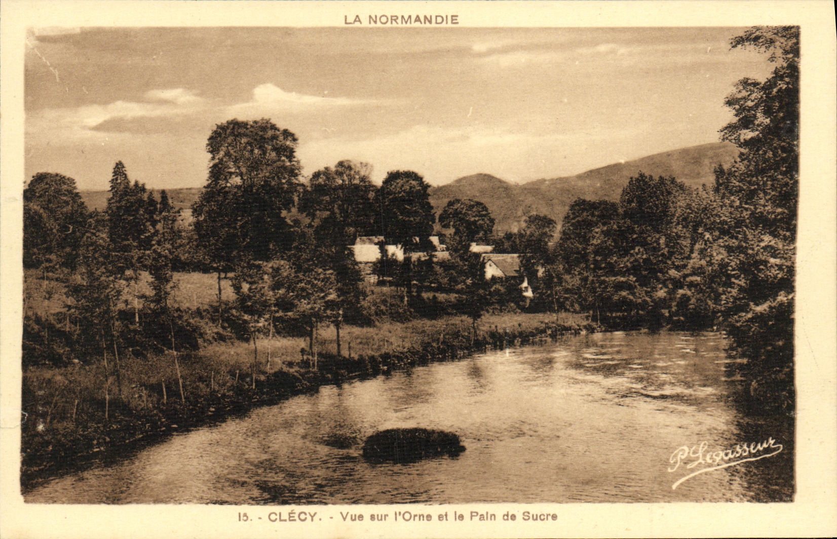 La POSTAL Clecy Vue de la VENDIMIA en L adorna y el pan de azúcar