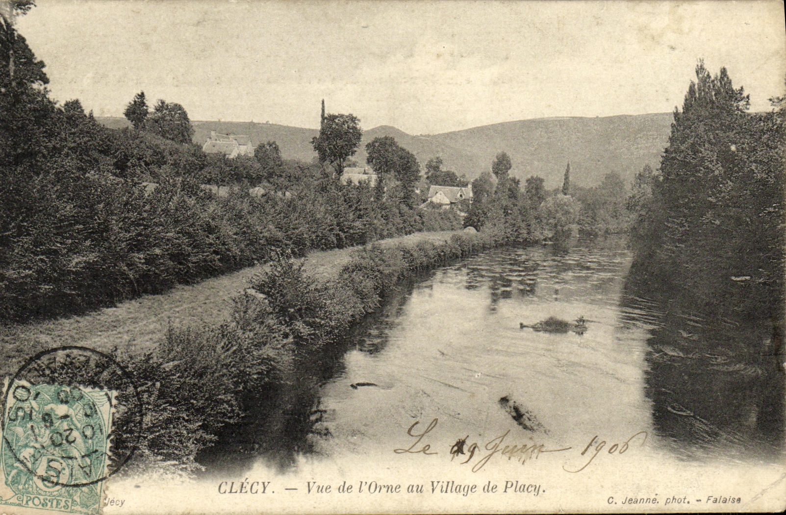 CPA Clecy Vue de l Orne au Village de Placy