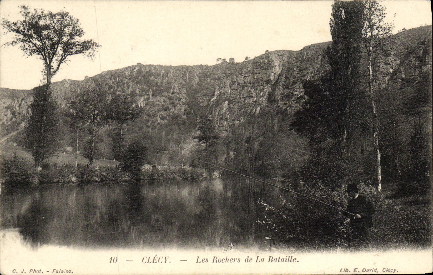 VINTAGE POSTCARD Clecy Rocks of the Battle