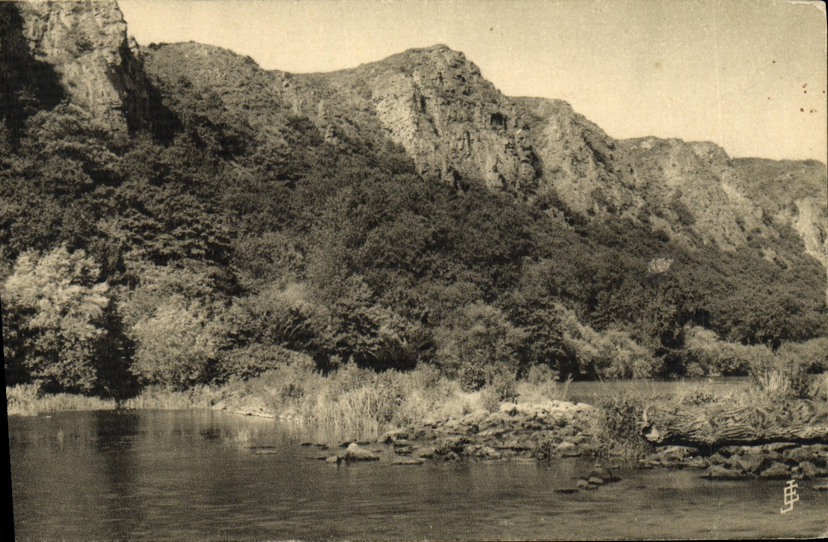 El normando de Suiza Clecy de la POSTAL de la VENDIMIA las rocas de los parques y del L adorna