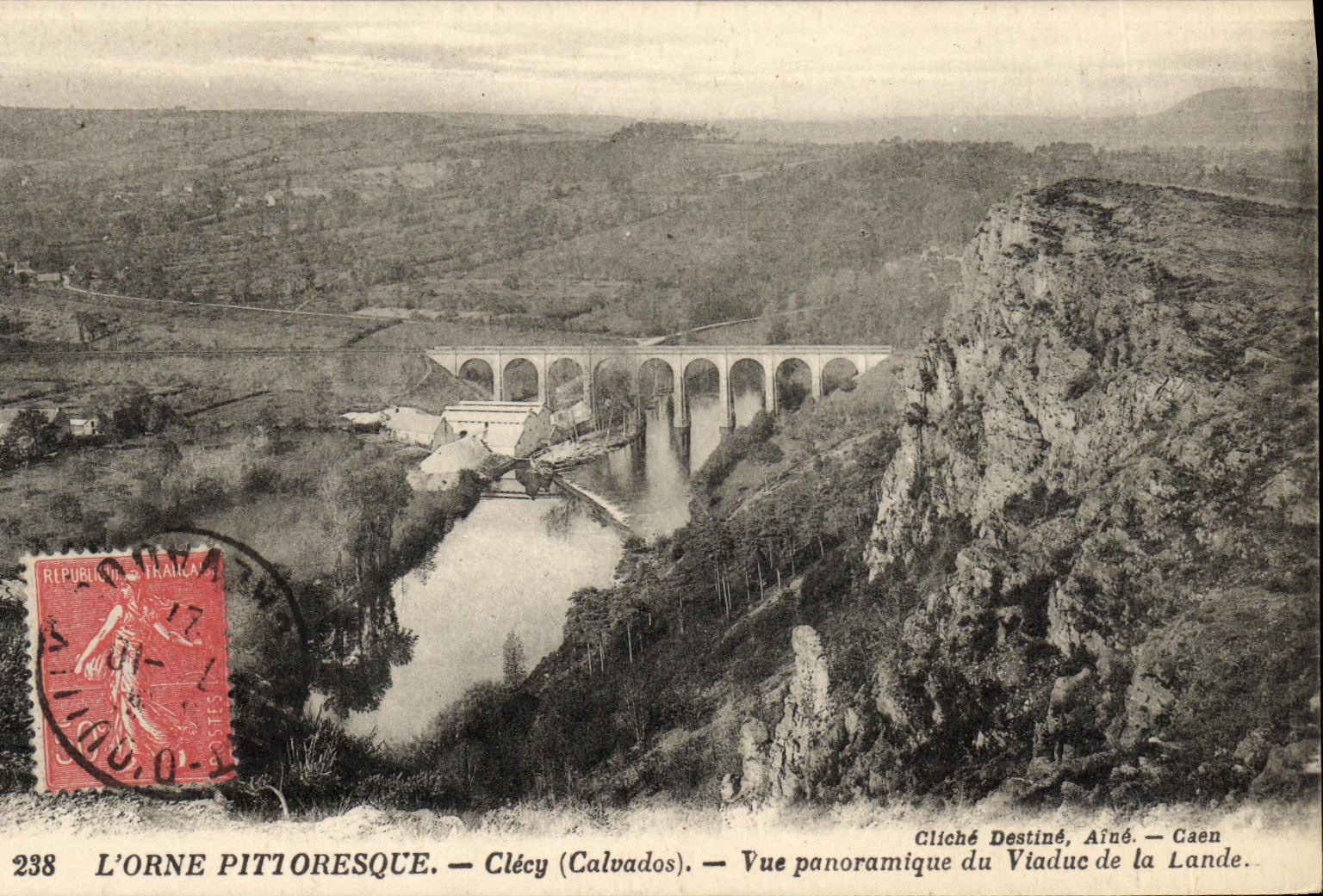 CPA Clecy Vue Panoramique du Viaduc de la Lande