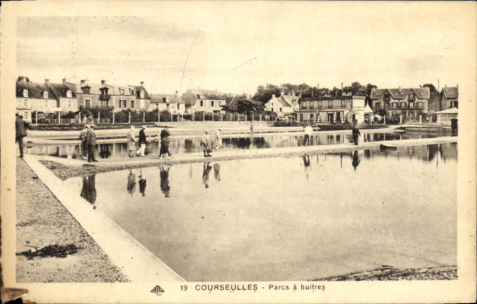 VINTAGE POSTCARD Courseulles Parks with Oysters