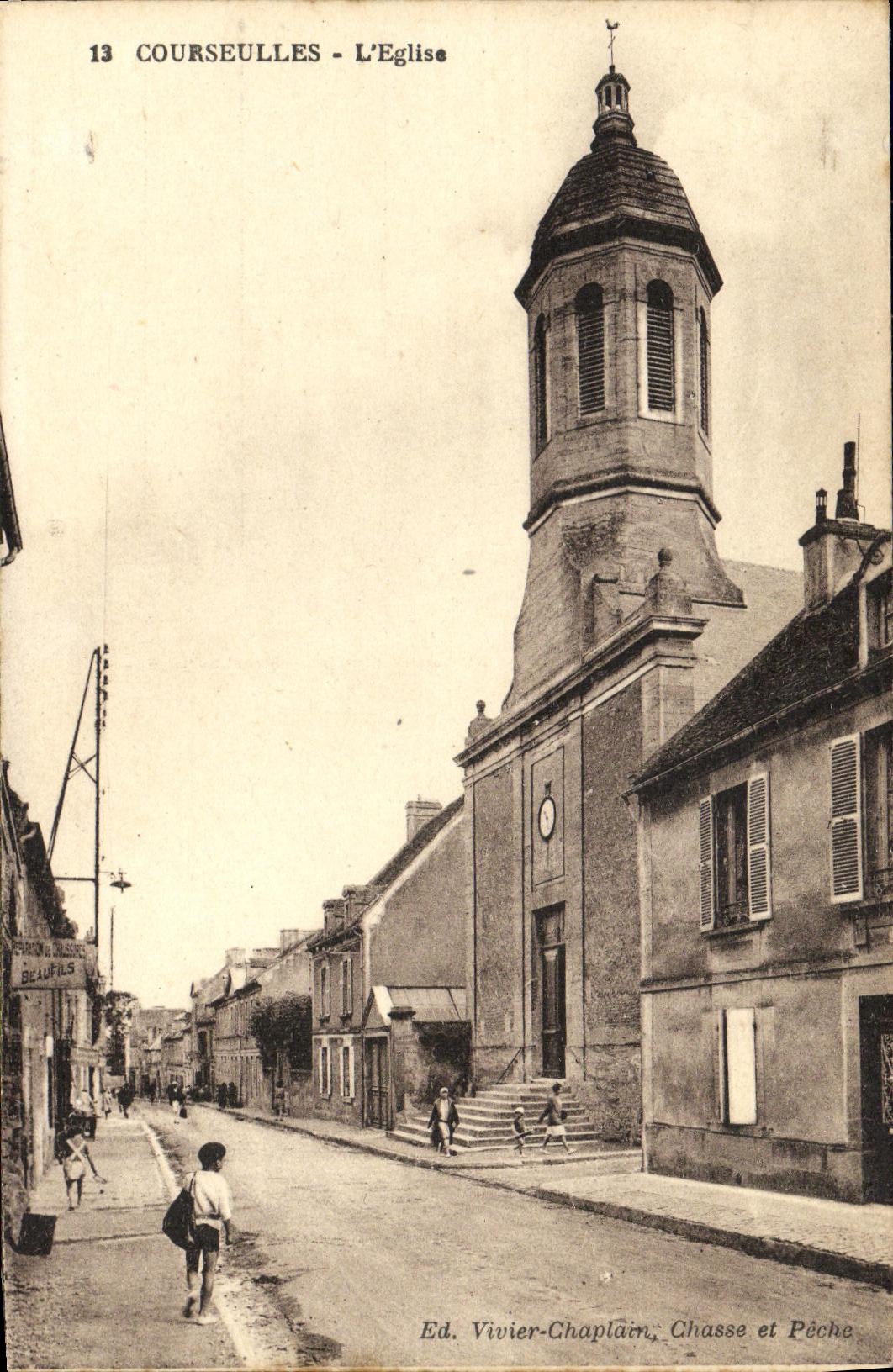 VINTAGE POSTCARD Courseulles L Church