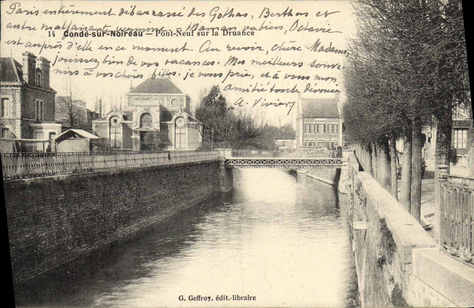 CPA Conde Sur Noireau Pont Neuf sur la Druance