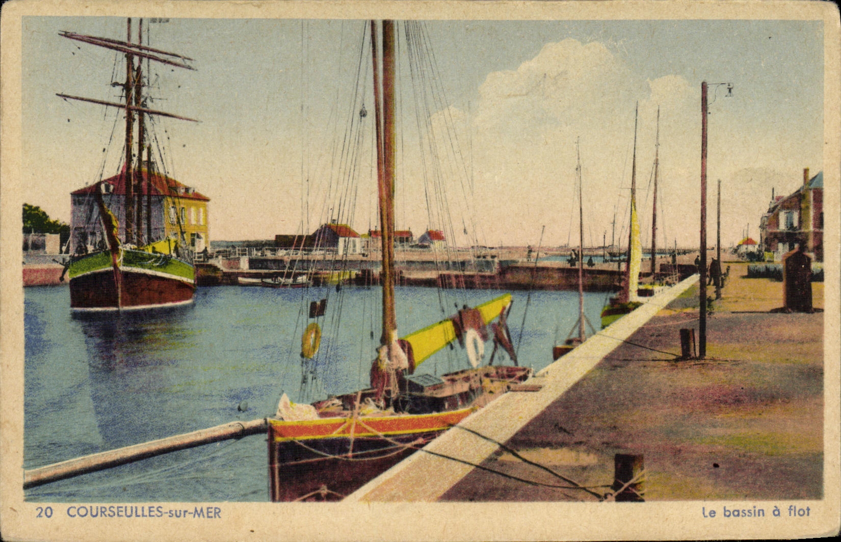 VINTAGE POSTCARD Courseulles On Mer the wet dock Bateaux