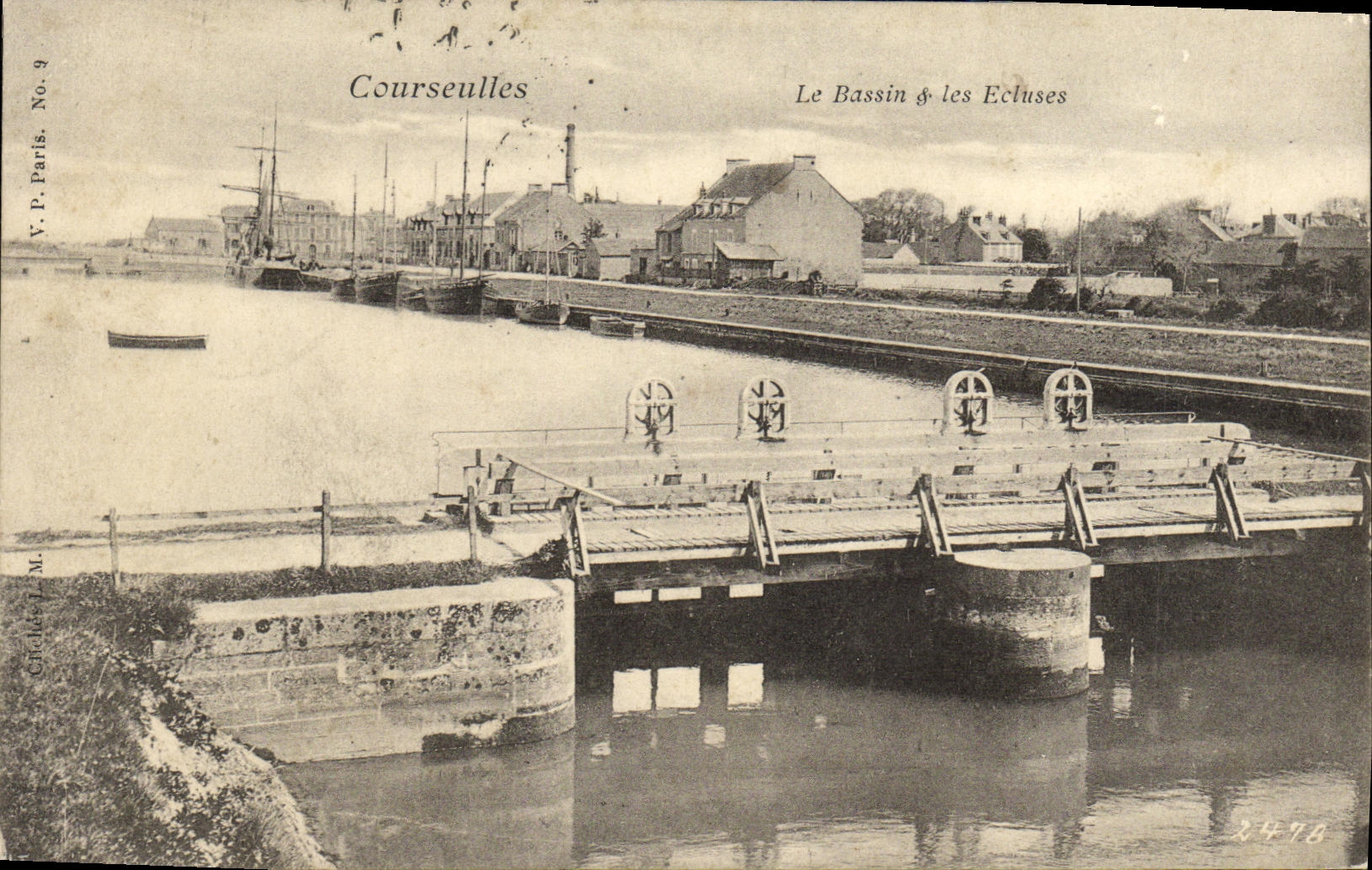 VINTAGE POSTCARD Courseulles the Basin and locks
