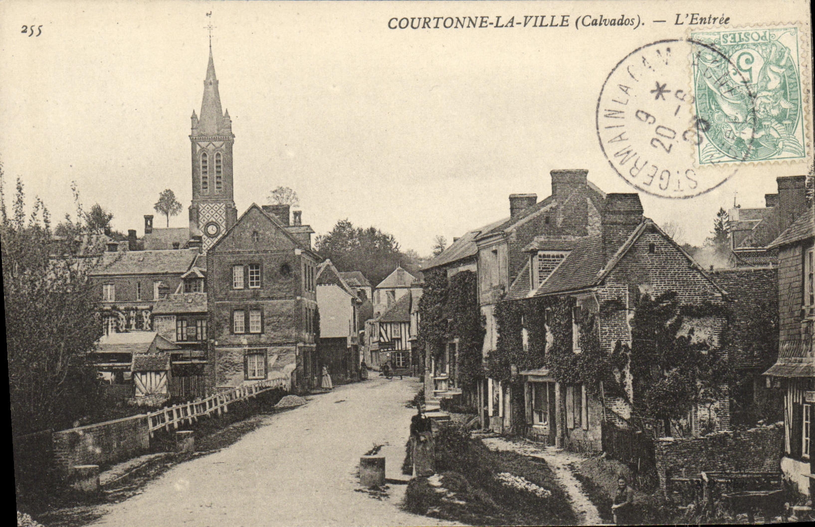 VINTAGE POSTCARD Courtonne the City L Entered