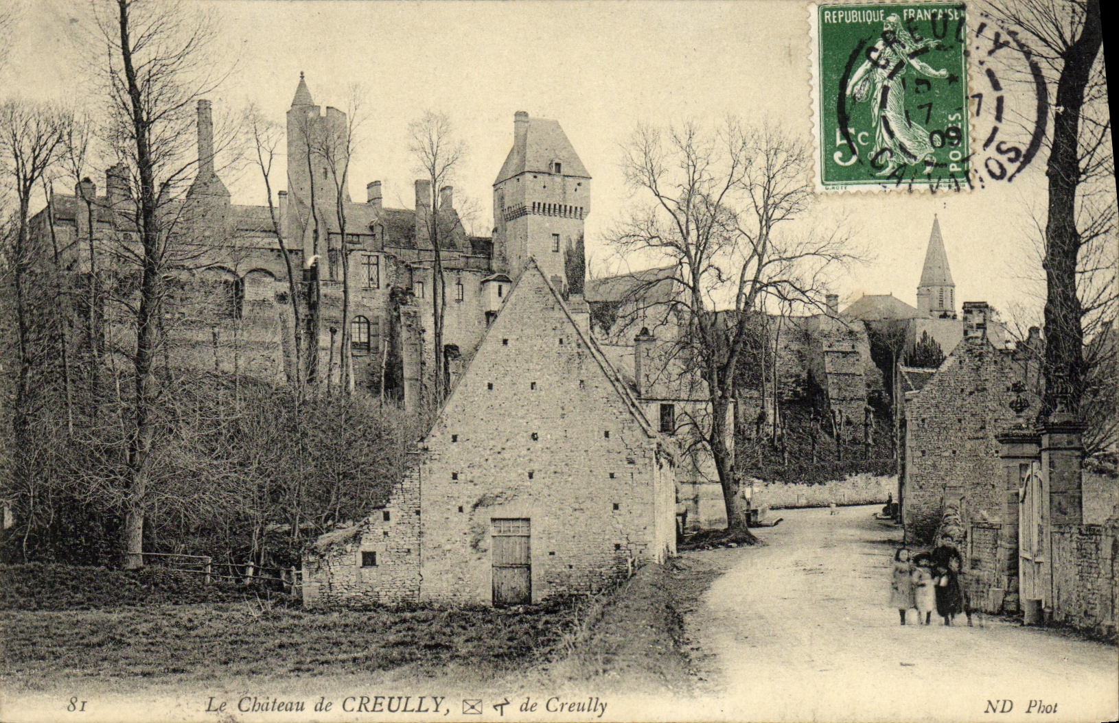 VINTAGE POSTCARD the Castle of Creully Children