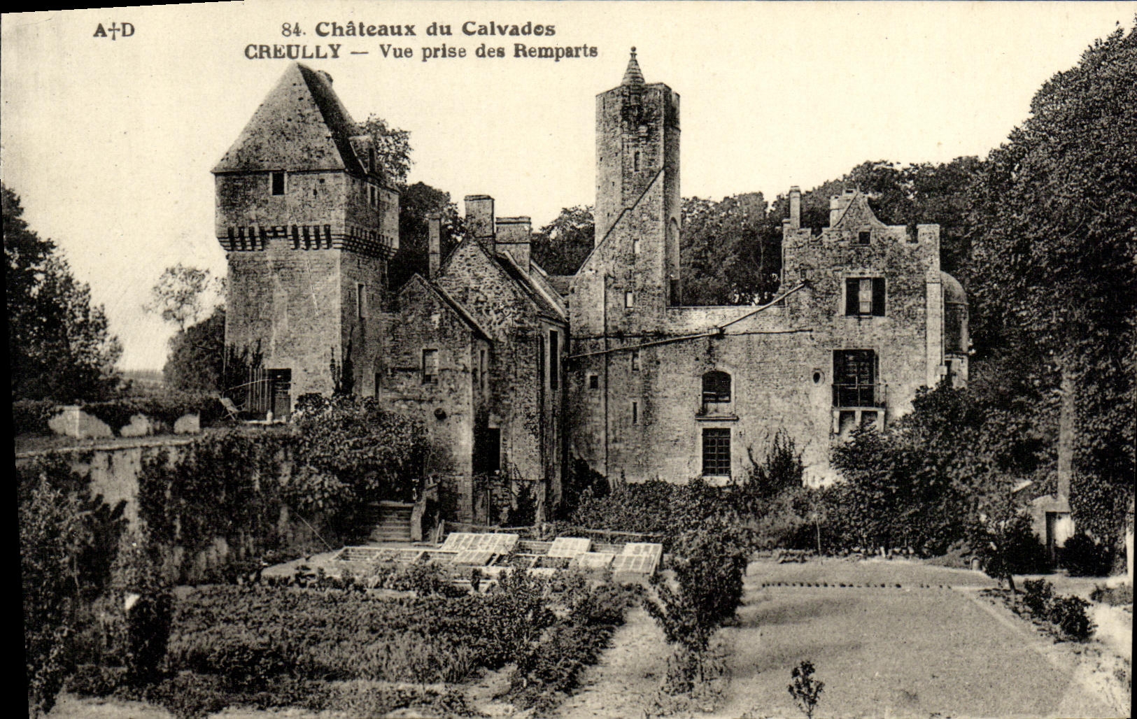 Castillos de la POSTAL de la VENDIMIA del Apple brandy de Creully vista de las paredes