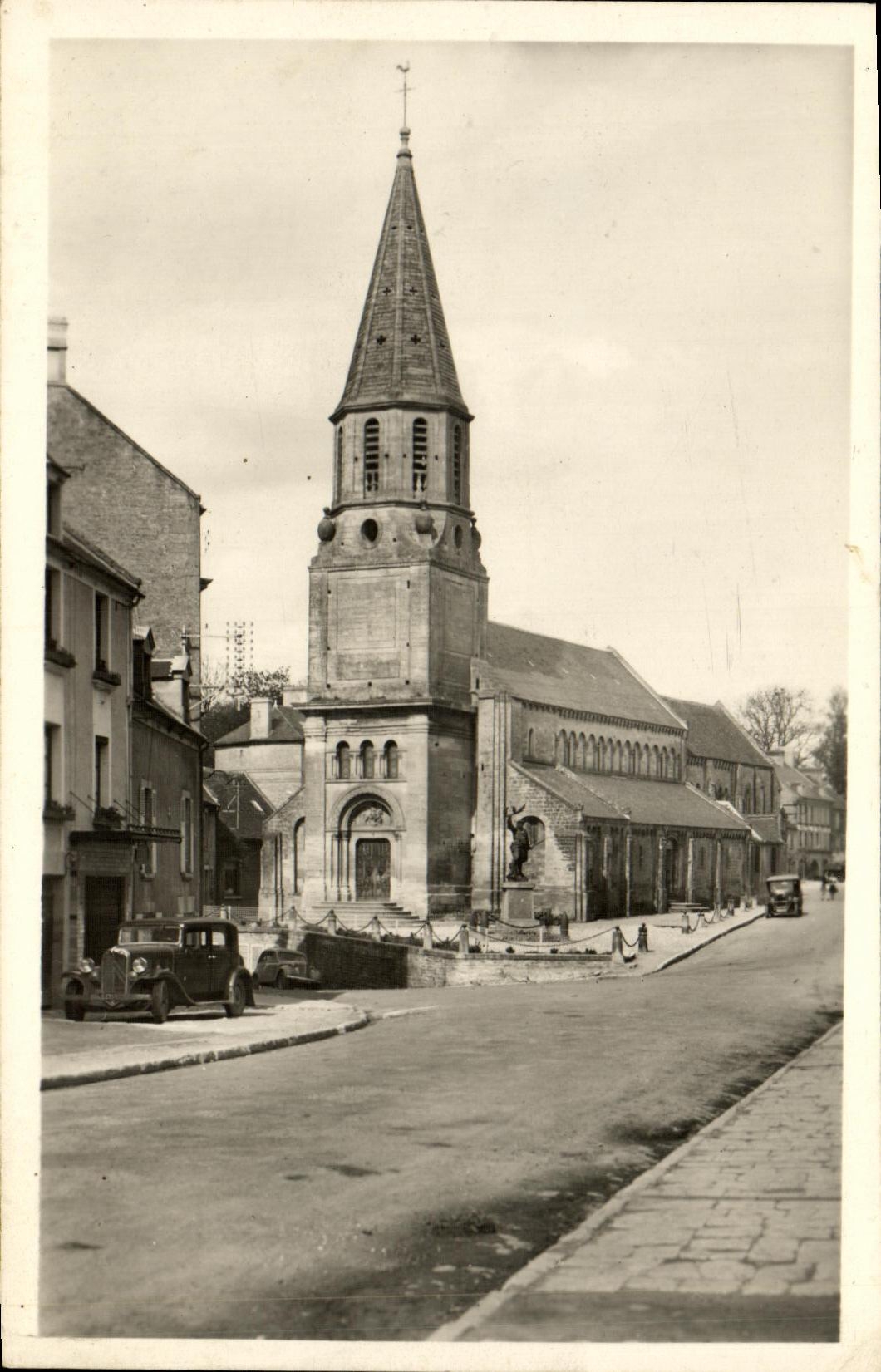 MODERN CARD Creully L Church Automobile Traction Before Citroen